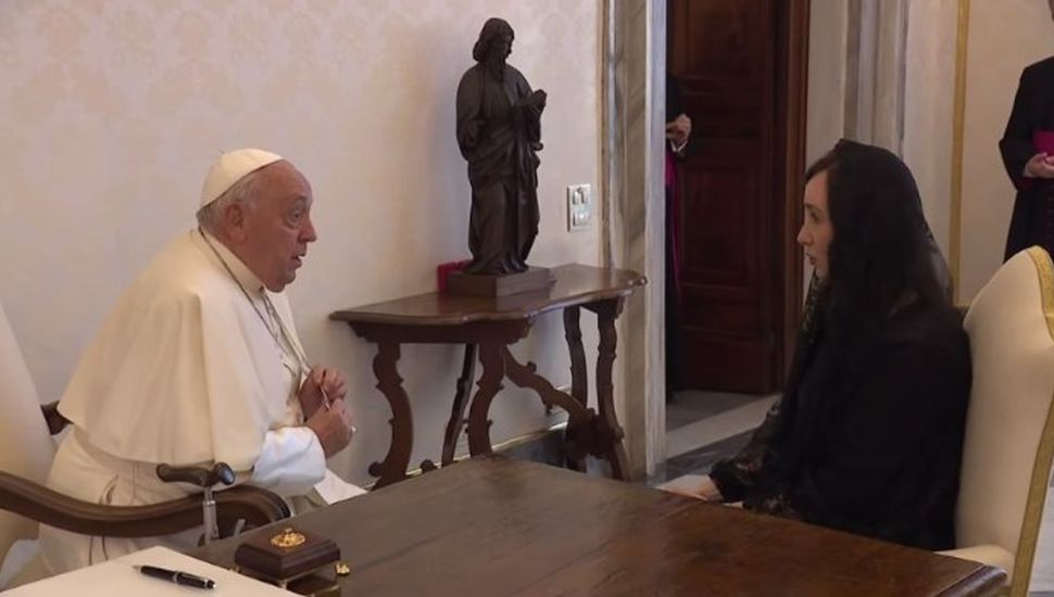 El papa Francisco tuvo una extensa charla con Villarruel en Roma