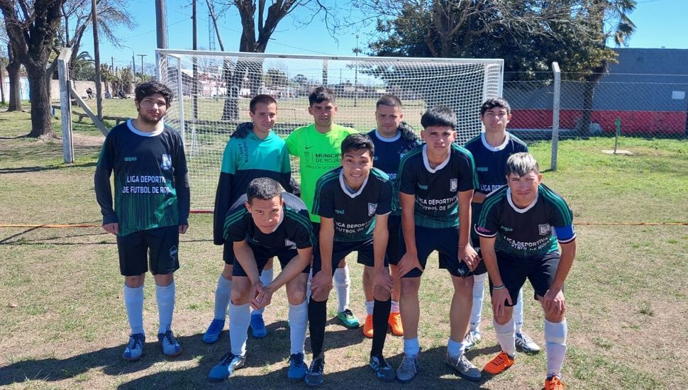 El equipo de Rojas de Fútbol PCDI alcanzó la punta del Torneo Regional 7 Ciudades