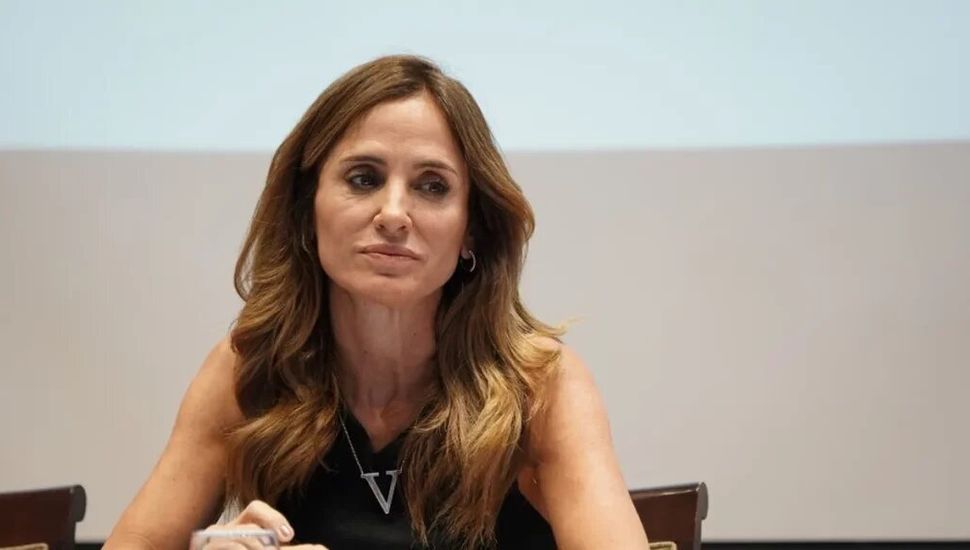 Tolosa Paz: "Hay que alejar a los que vienen a proponer una Argentina de la timba y la especulación"