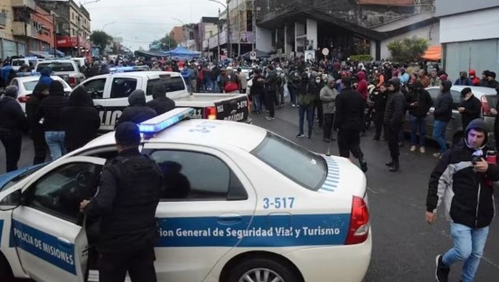 Fracasó la negociación y sigue el conflicto policial en Misiones