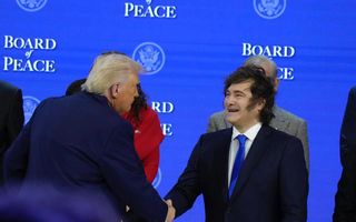 Milei reveló cuándo se eliminarán las bandas cambiarias