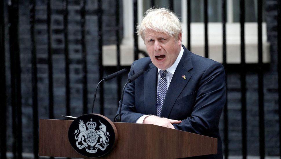 Boris Johnson dijo que se va "con la frente en alto"