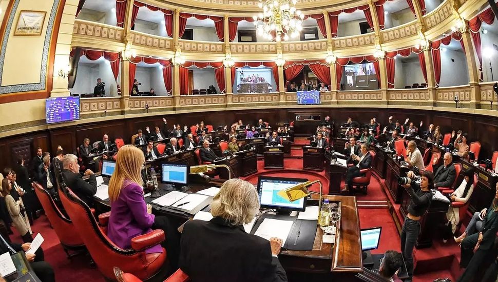 Una contienda electoral con varios campos de batalla