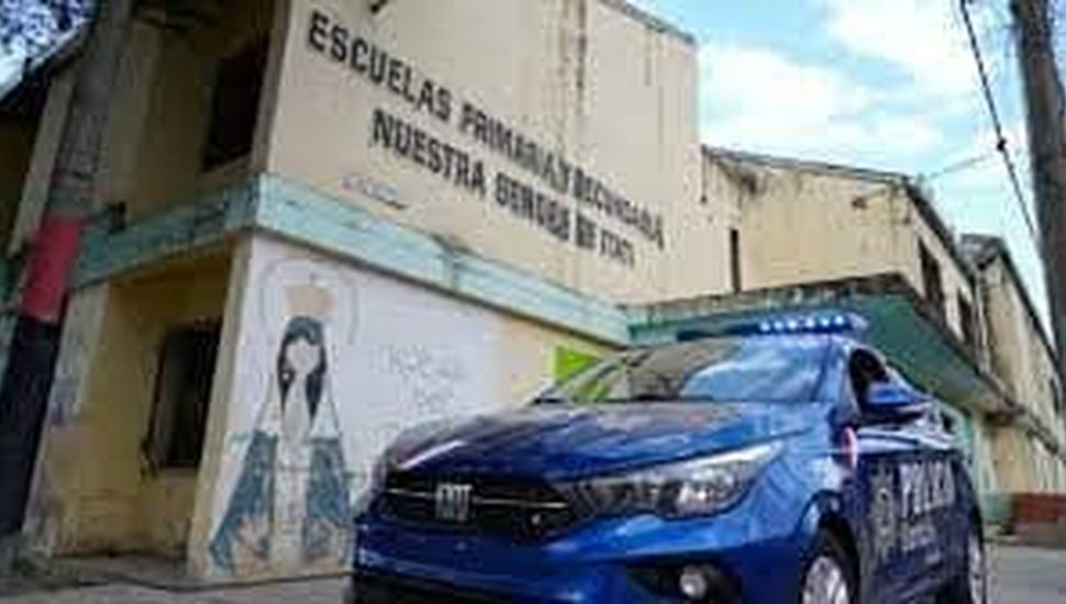 Santa Fe convoca a policías retirados para custodiar escuelas y hospitales