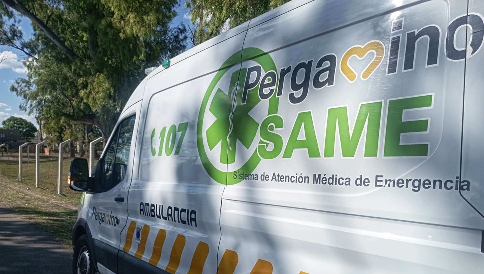 Una motociclista sufrió heridas graves tras chocar contra un auto