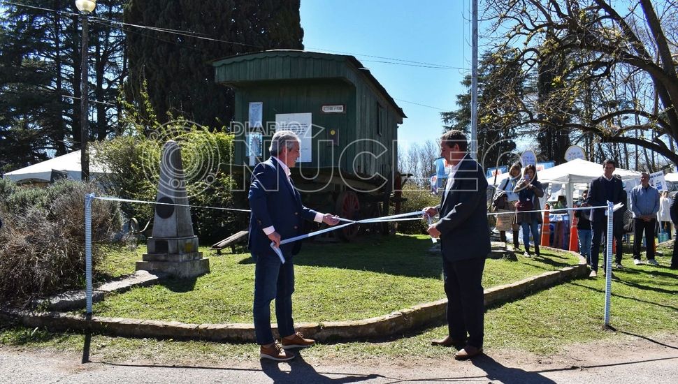 Con el tradicional corte de cinta, quedó inaugurada oficialmente la 85º edición de la Expo Rural