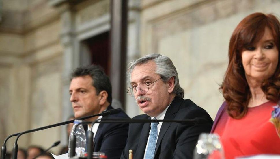 Fernández anunció el envío de un proyecto de ley para mejorar condiciones de residentes