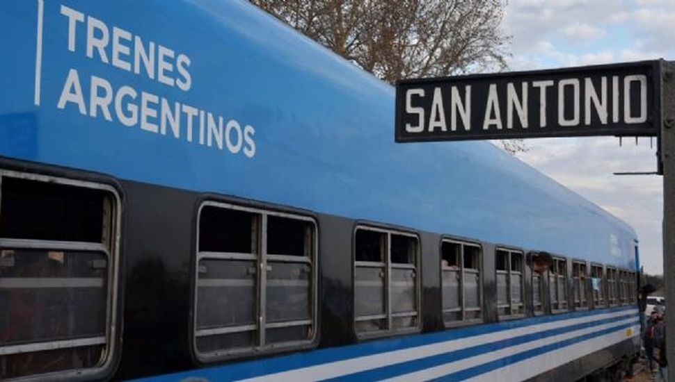 Hoy fueron presentados el señalamiento y el plano de vías para la vuelta del tren de pasajeros en Areco