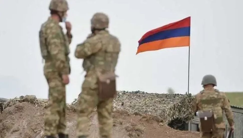 200 personas murieron por el fuego cruzado entre Armenia y Azerbaiyán