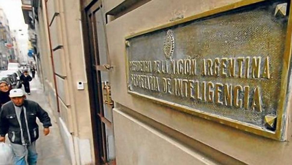 Milei disolvió la Agencia Federal de Inteligencia y regresa la SIDE