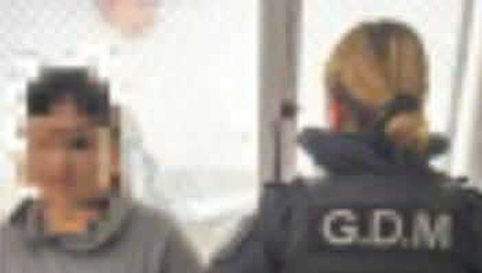 Tres personas fueron detenidas este lunes por tener pedidos de captura activos