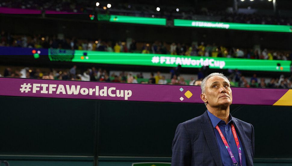 Tite renunció como entrenador de Brasil tras la eliminación
