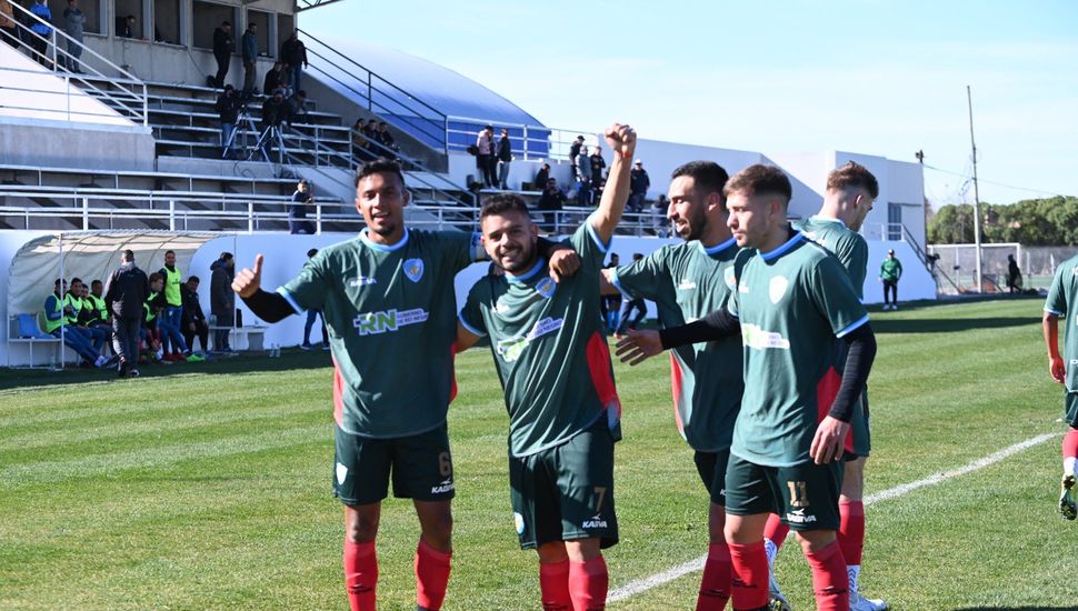 El capitán del seleccionado de Bangladesh debutó con un gol en el Federal