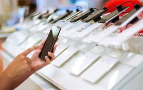 Eliminan aranceles a la importación de celulares
