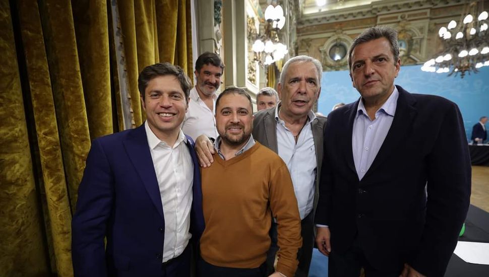 El intendente electo de Colón se reunió con Sergio Massa y Axel Kicillof