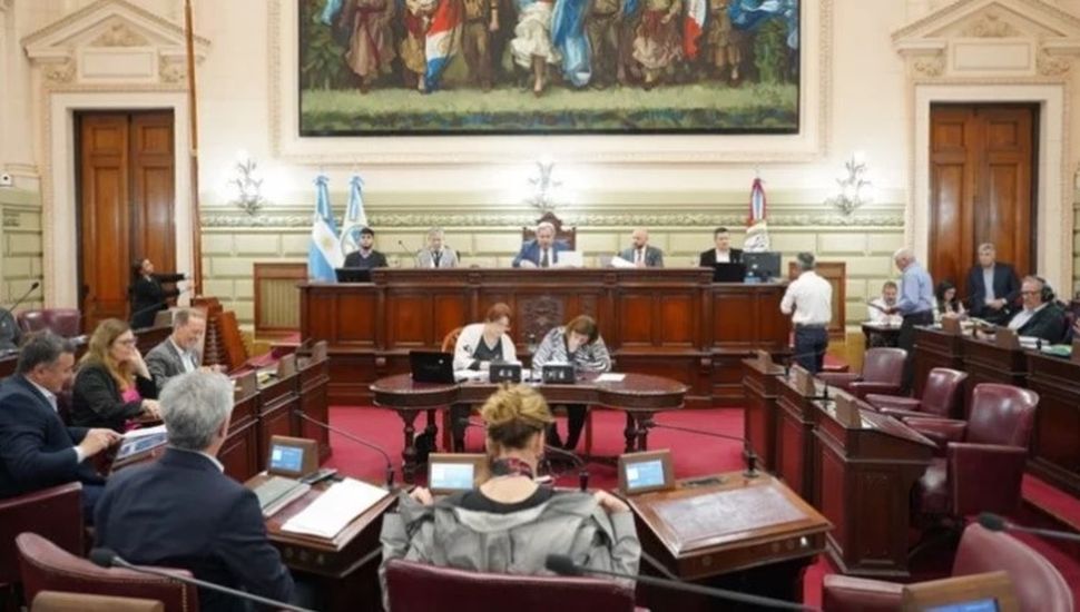 La Legislatura de Santa Fe convirtió en ley el proyecto “ficha limpia”