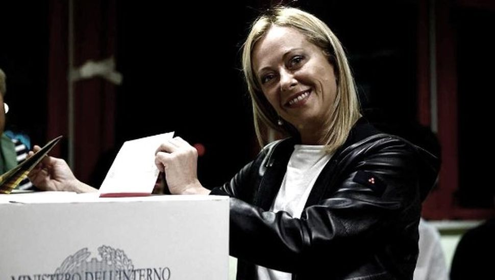 La derecha gana el gobierno en las dos regiones más poderosas de Italia