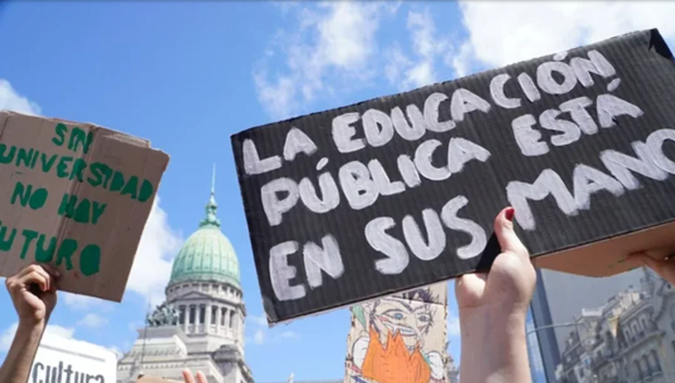 Tras el paro, el Gobierno otorgó el aumentó a los docentes universitarios