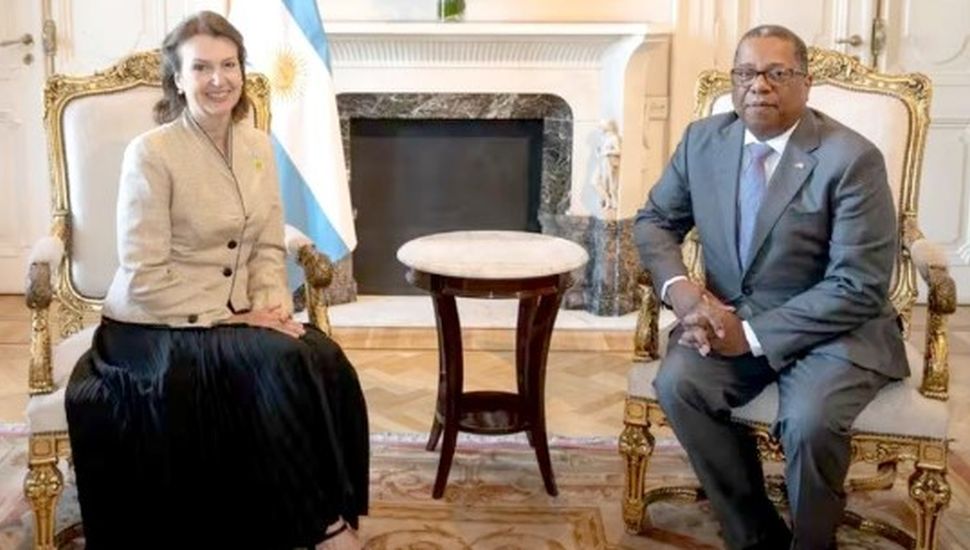 Mondino se reunió con Brian Nichols, enviado de Biden