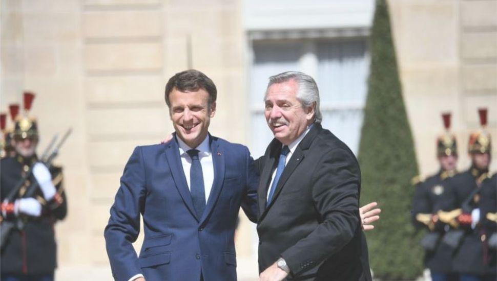 Alberto se reunió con Macron con el conflicto de bélico como eje