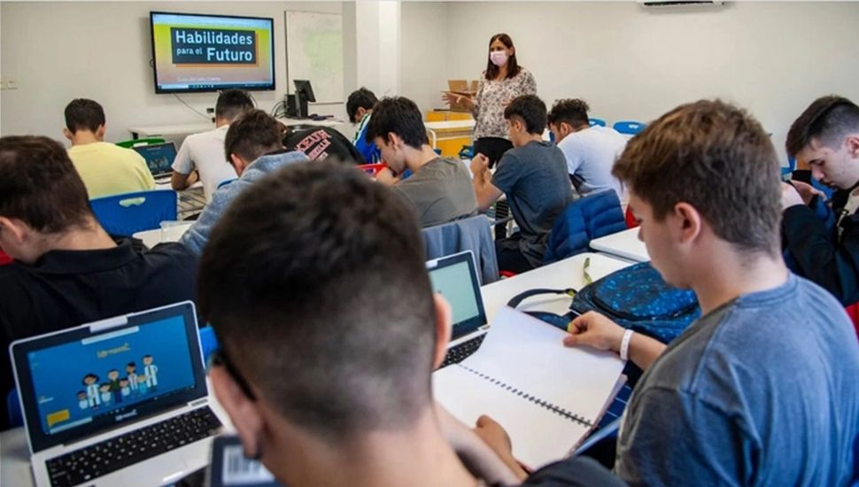 Ocho de cada diez apoyan que la educación financiera sea obligatoria