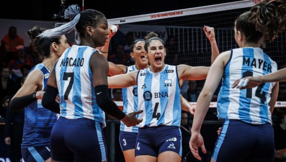 El seleccionado argentino femenino venció por 3 a 2 a Colombia