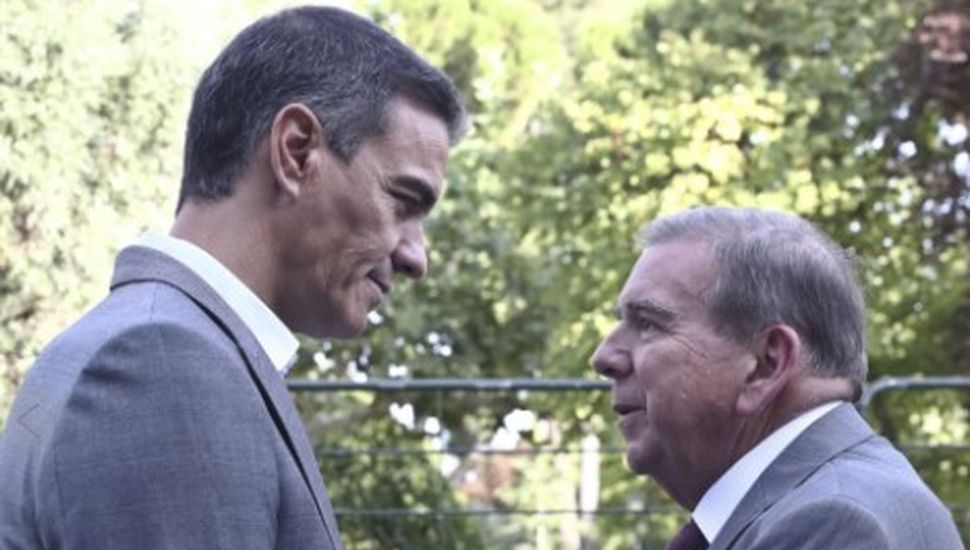 Pedro Sánchez recibió a Edmundo González Urrutia en Madrid