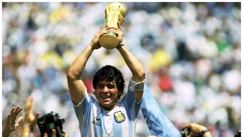 El mundo festeja el cumpleaños de Maradona