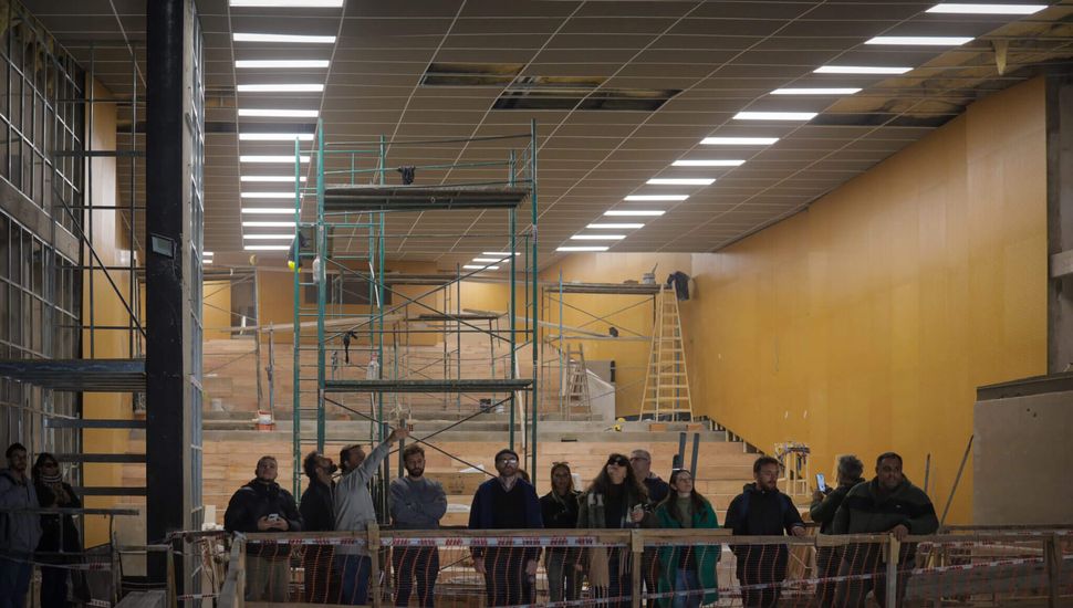 Referentes de la cultura visitaron la obra del Teatro San Martín