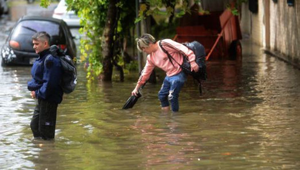 Temporal en el Amba: en un rato llovió lo normal para todo marzo