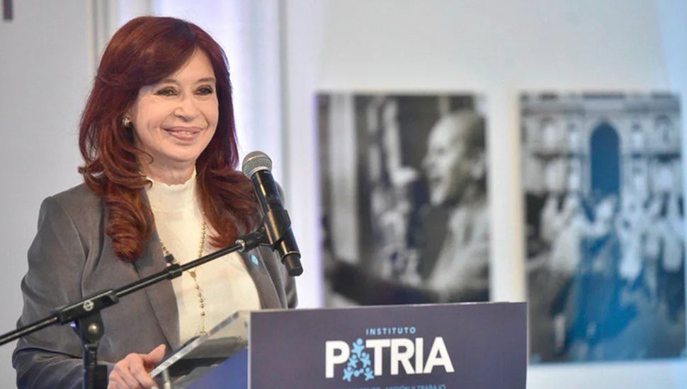 El mensaje de Cristina al peronismo: "Este panorama distópico torna imprescindible enderezar al PJ"