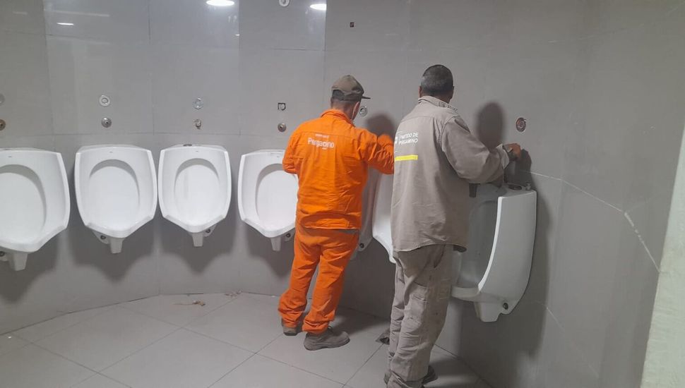 Por segunda vez en tres meses reparan los baños de la Terminal