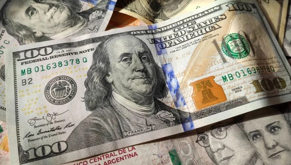 Con el dólar bajo presión, comienza un nuevo esquema cambiario