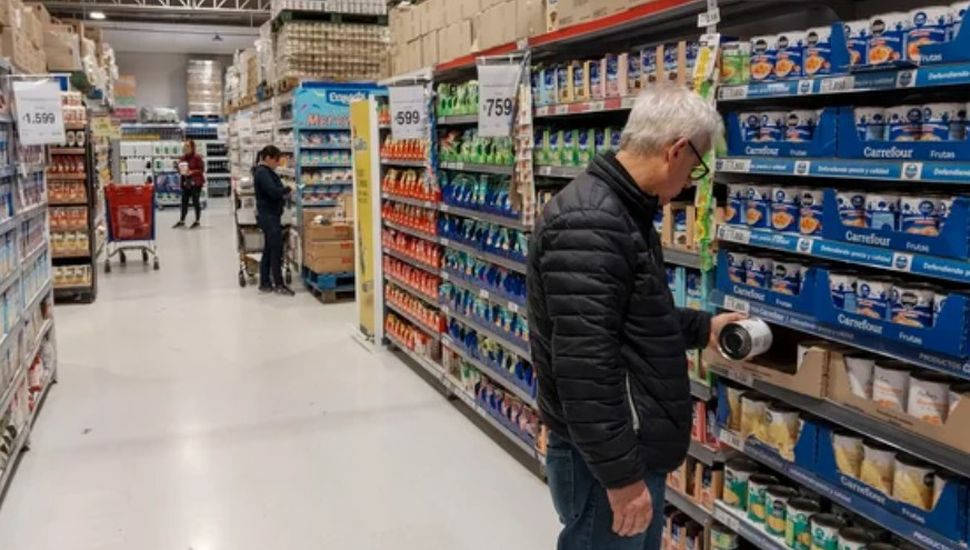 El consumo sigue a los tumbos: supermercados, mayoristas y shoppings con magras cifras