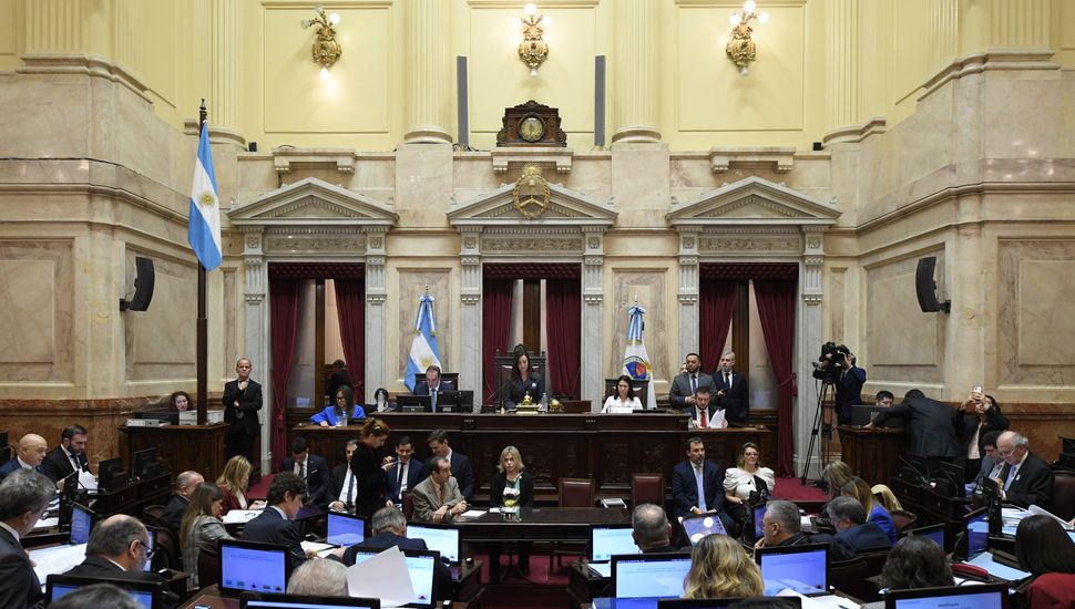 Los senadores vuelven a subirse las dietas: cobrarán 9 millones de pesos mensuales