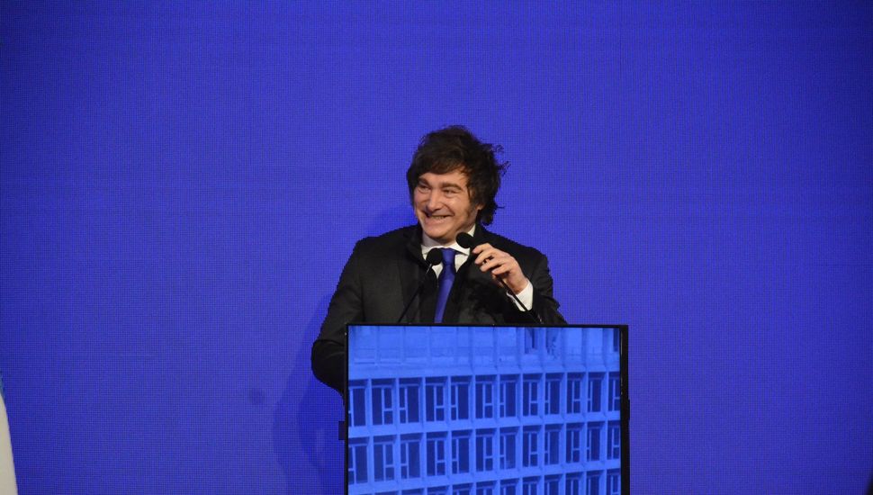 Javier Milei: "La sociedad va a volver a reflexionar y este 26 de octubre va a pintar de violeta el país"