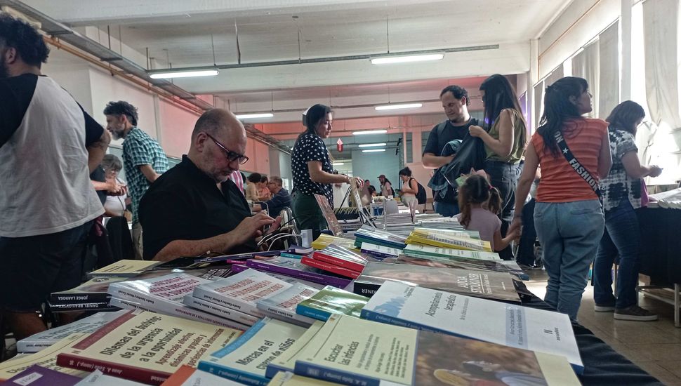 Con muchas actividades orientadas a los lectores, hoy comienza la Feria del Libro Pergamino 2024