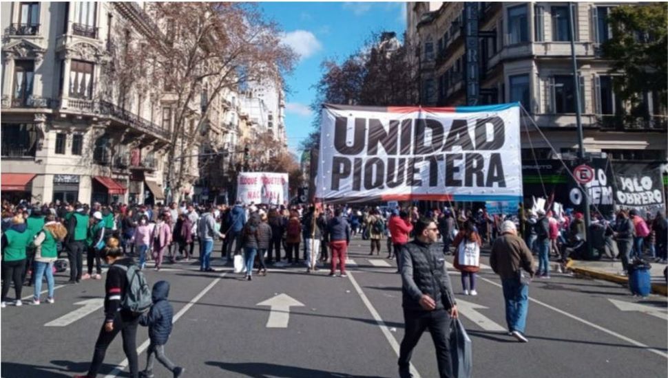 Unidad Piquetera confirmó que acampará hasta que Massa los reciba