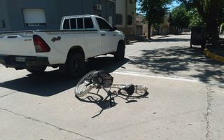 Accidente de tránsito en Rojas: una ciclista resultó herida tras un choque
