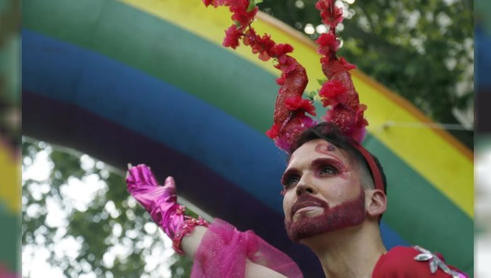 Marcha del orgullo LGBTIQ+: colores, música y rechazo a las políticas del gobierno
