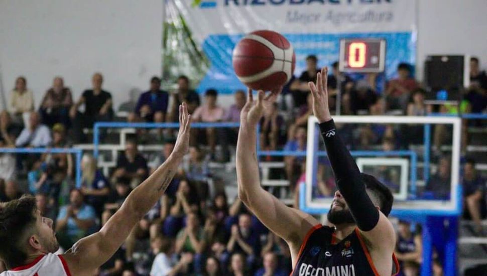 A puro triple, Pergamino Básquet venció a Rocamora