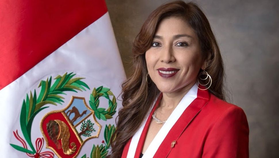 El Congreso de Perú recibe un nuevo golpe con la destitución de su presidenta