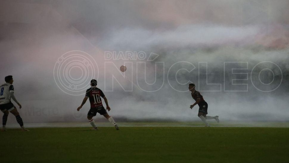 Douglas empató sin goles con Juventud Antoniana