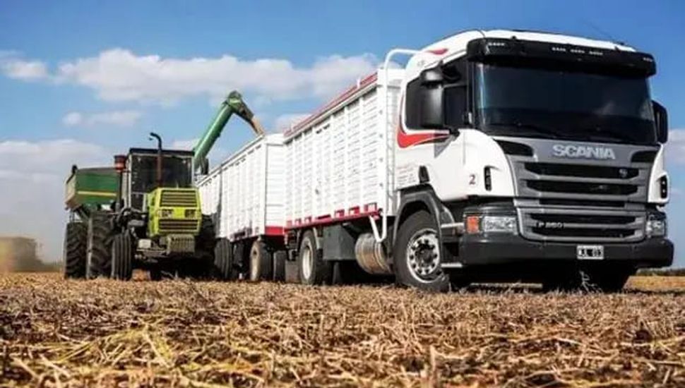 La cosecha de soja inyecta cientos de camiones a las rutas del Partido de Pergamino y la región