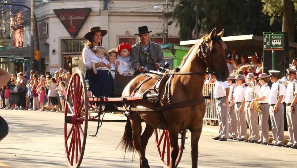 Este sábado habrá cortes de tránsito por el Desfile del Día de la Tradición