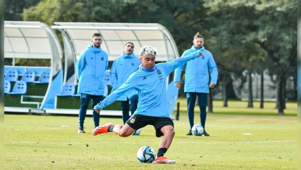 River cerró la llegada de Alex Woiski