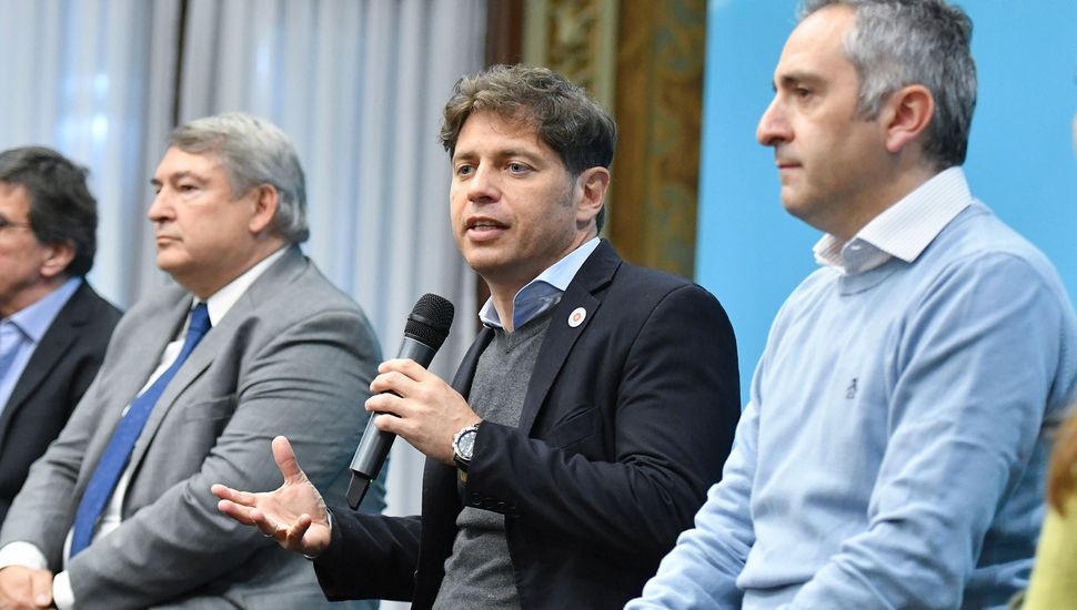 Kicillof analiza en desdoblar las elecciones