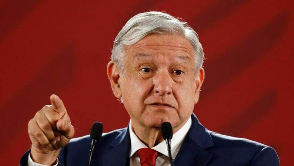 López Obrador criticó al FMI y a Mauricio Macri