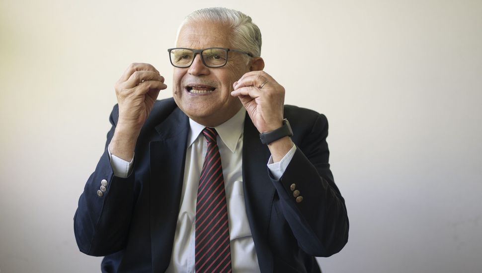 “Vendieron dólares para disimular la crisis”: la advertencia de López Murphy