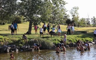 Trabajo conjunto para poner en valor el Lago Municipal antes de la competencia de aguas abiertas